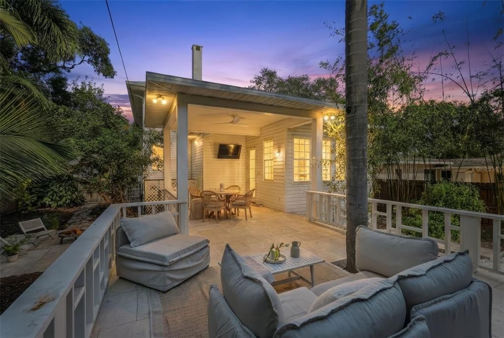 For Sale: $1,485,000 (3 beds, 2 baths, 2093 Square Feet)