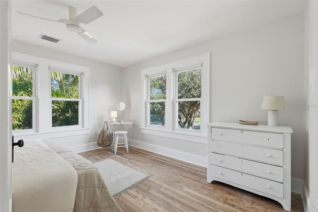 For Sale: $1,485,000 (3 beds, 2 baths, 2093 Square Feet)