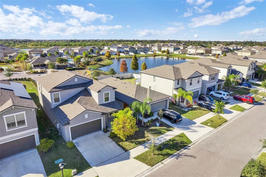 待售: $385,000 (5 贝兹, 2 浴室, 2415 平方英尺)