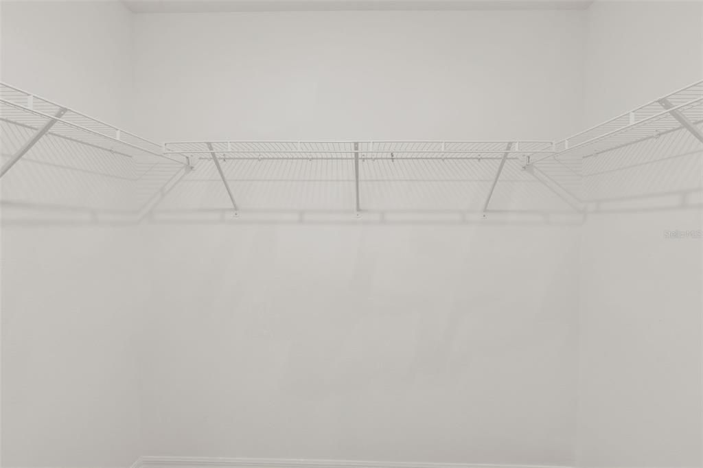 待售: $385,000 (5 贝兹, 2 浴室, 2415 平方英尺)