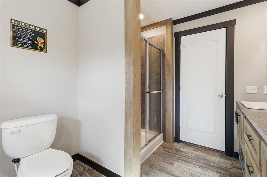 En Venta: $319,900 (4 camas, 3 baños, 1980 Pies cuadrados)