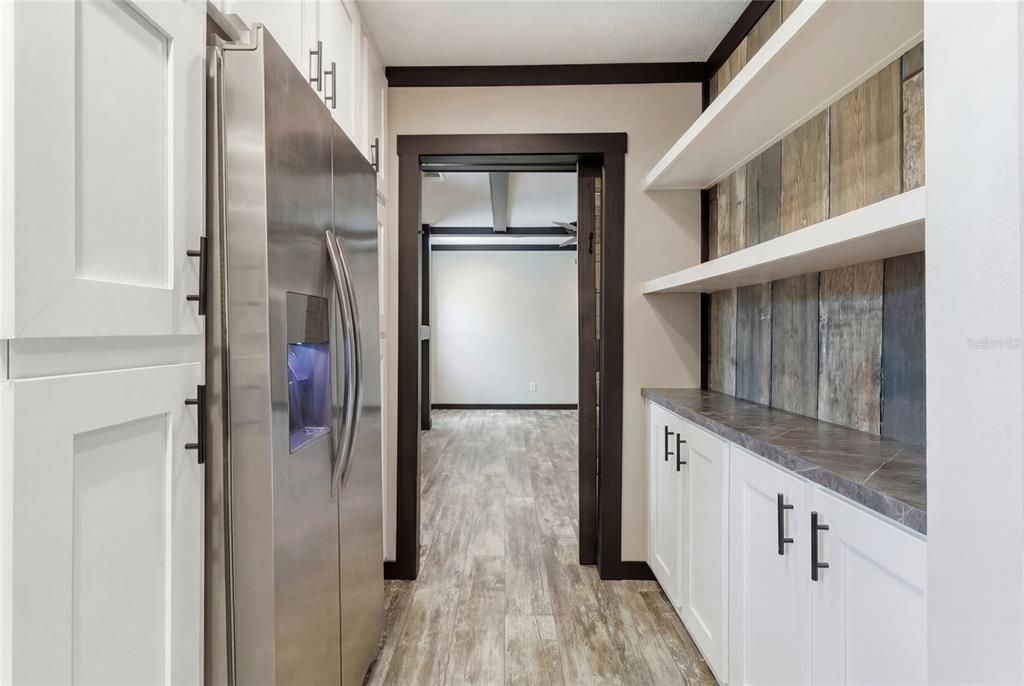 En Venta: $319,900 (4 camas, 3 baños, 1980 Pies cuadrados)