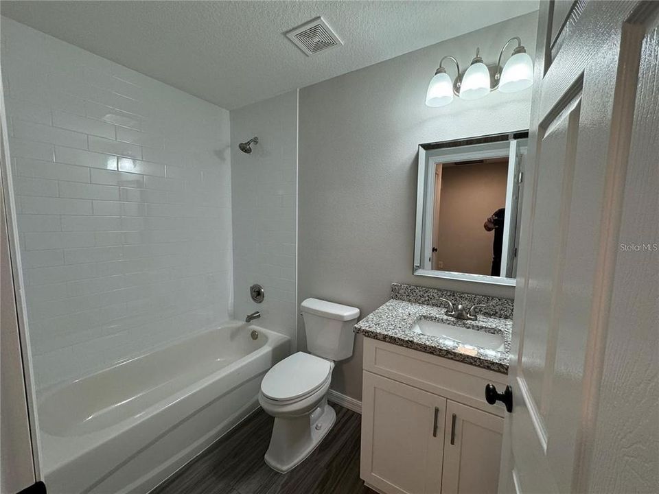 En Venta: $260,000 (3 camas, 2 baños, 1451 Pies cuadrados)