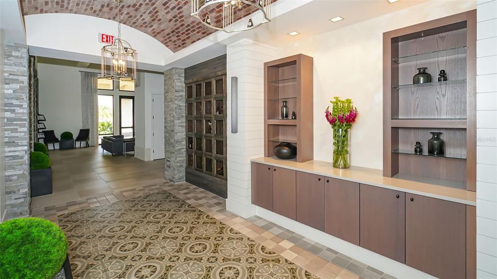 For Sale: $500,000 (2 beds, 2 baths, 1684 Square Feet)