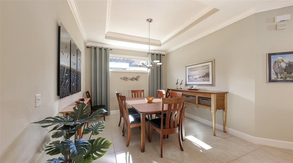 For Sale: $500,000 (2 beds, 2 baths, 1684 Square Feet)