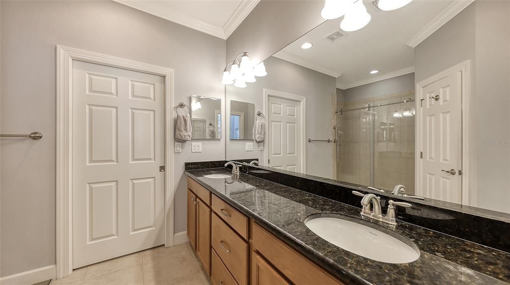 For Sale: $500,000 (2 beds, 2 baths, 1684 Square Feet)