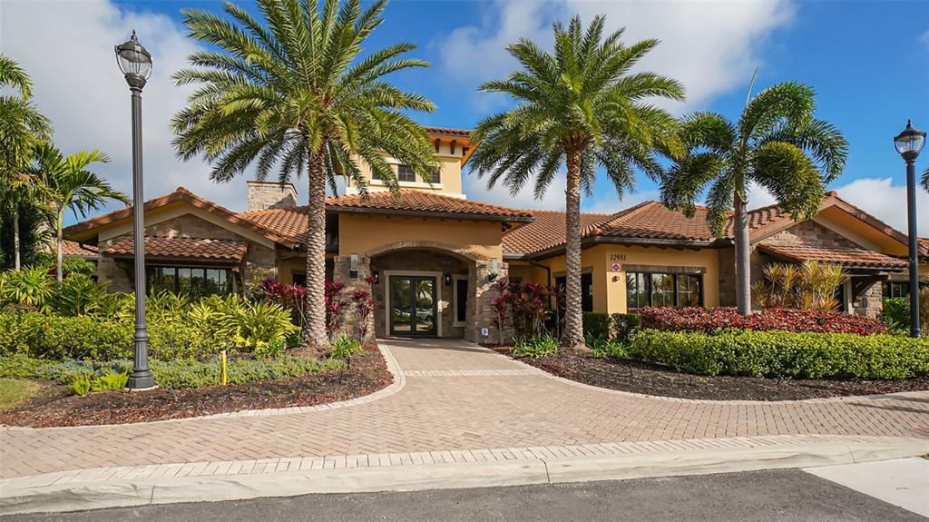 For Sale: $500,000 (2 beds, 2 baths, 1684 Square Feet)