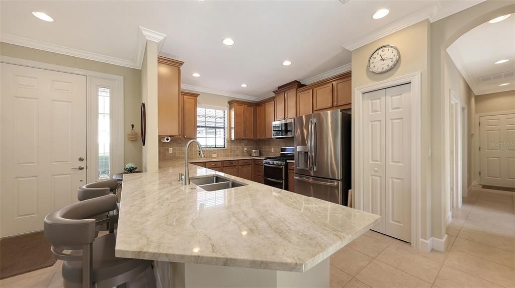 For Sale: $500,000 (2 beds, 2 baths, 1684 Square Feet)