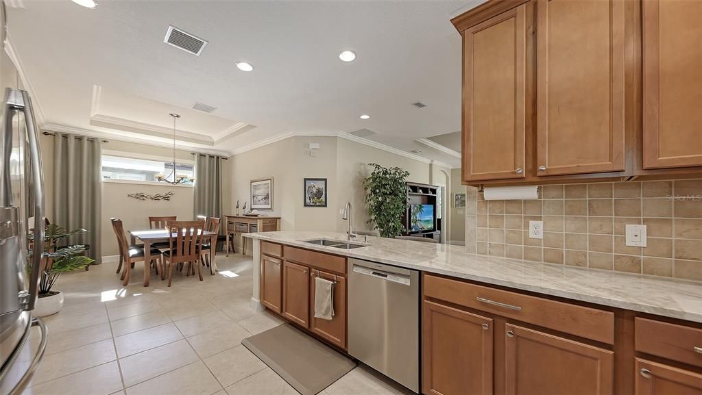 For Sale: $500,000 (2 beds, 2 baths, 1684 Square Feet)