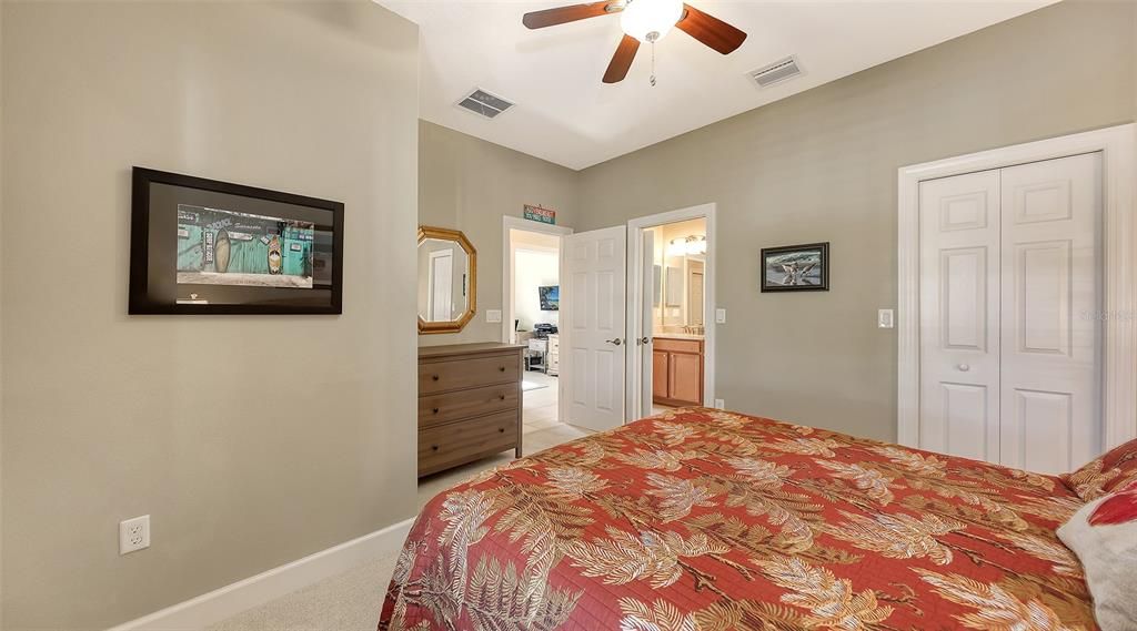 For Sale: $500,000 (2 beds, 2 baths, 1684 Square Feet)