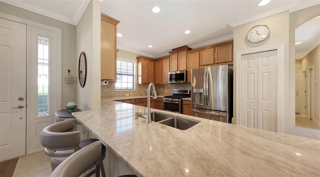 For Sale: $500,000 (2 beds, 2 baths, 1684 Square Feet)