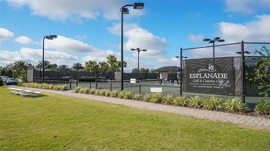 For Sale: $500,000 (2 beds, 2 baths, 1684 Square Feet)