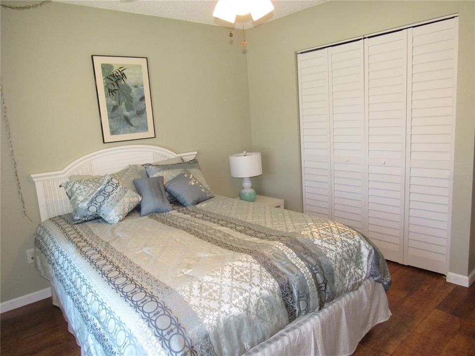 For Sale: $92,900 (2 beds, 2 baths, 919 Square Feet)