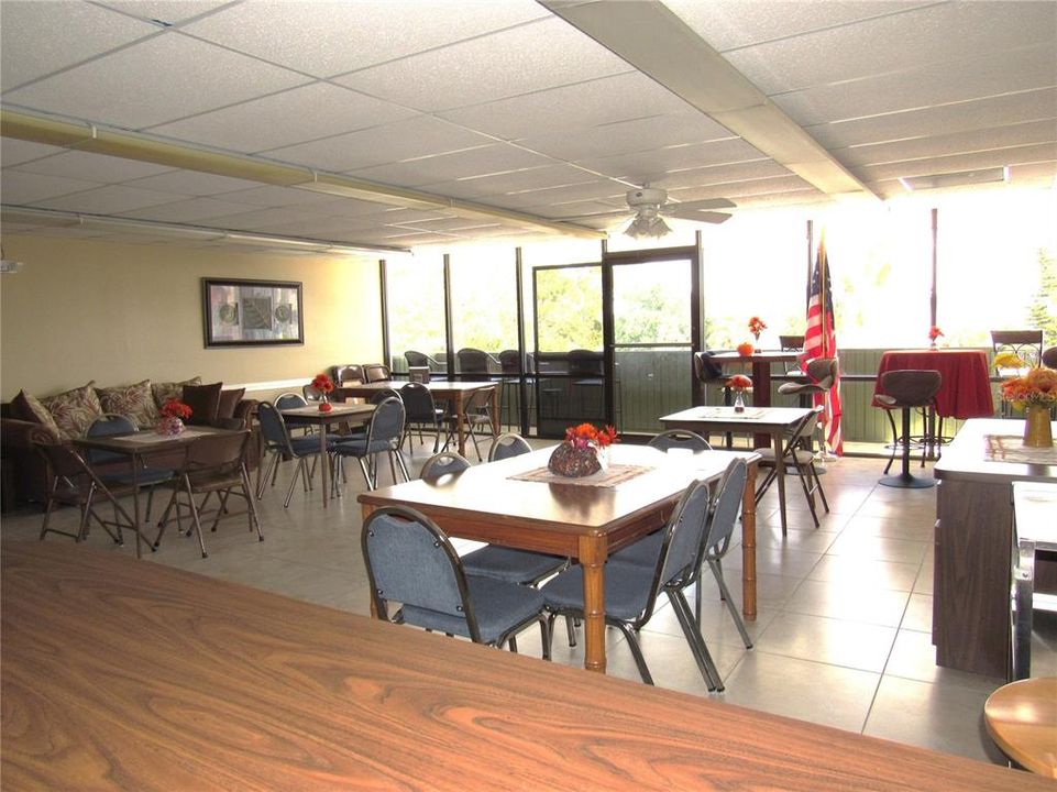 For Sale: $92,900 (2 beds, 2 baths, 919 Square Feet)