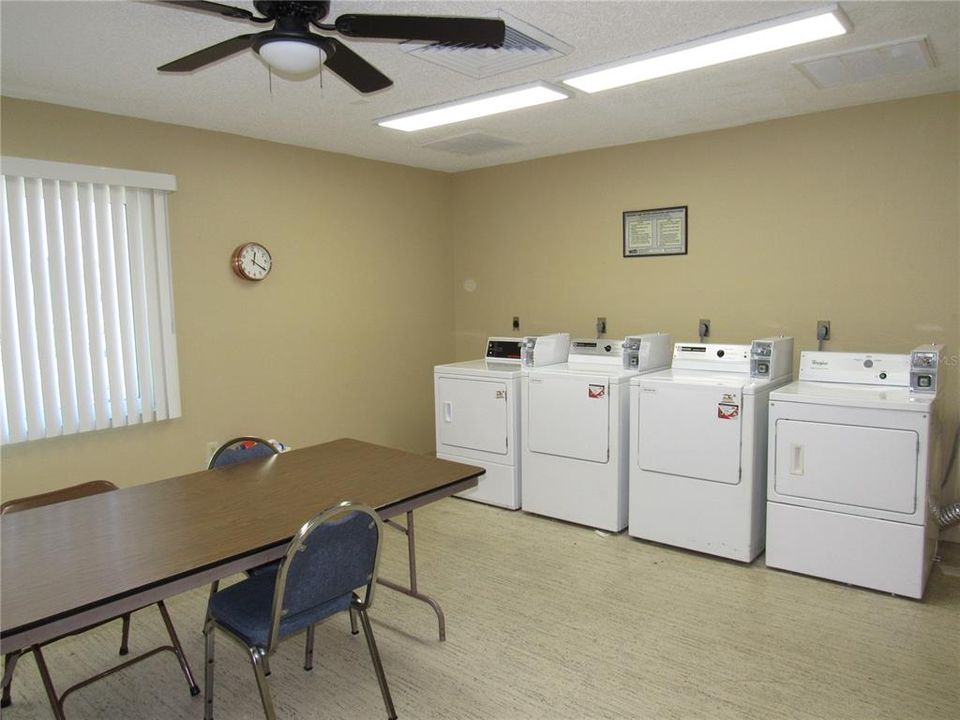 For Sale: $92,900 (2 beds, 2 baths, 919 Square Feet)