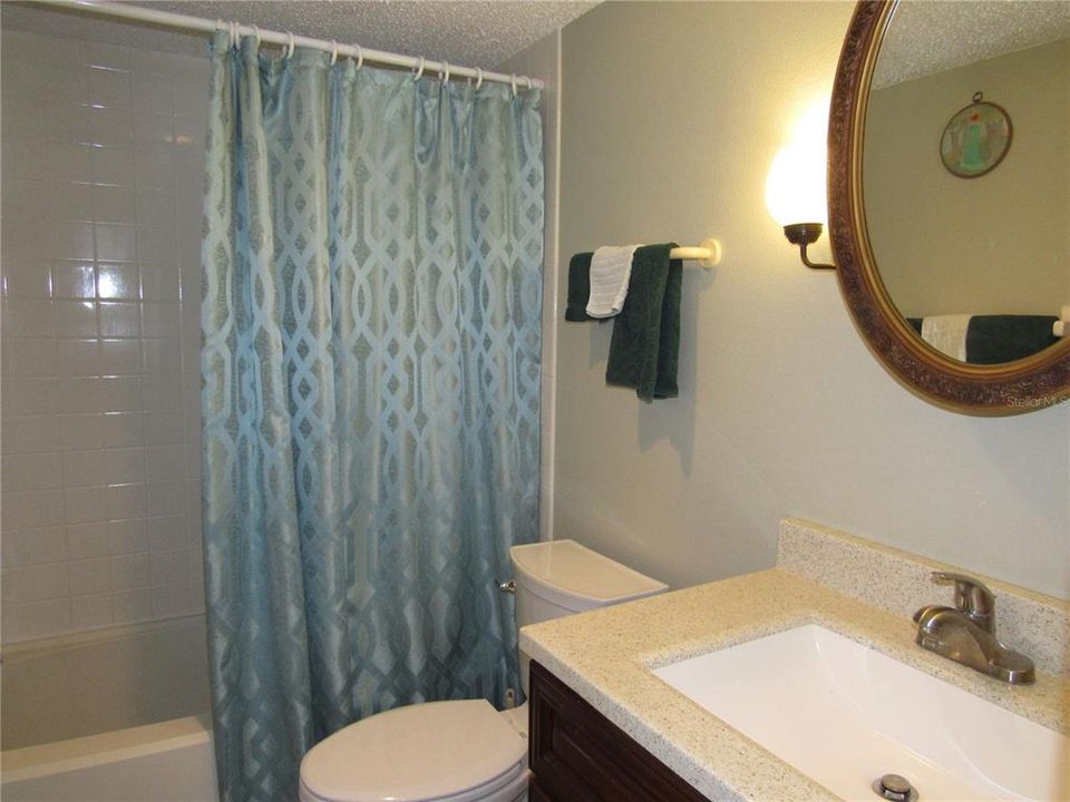 For Sale: $92,900 (2 beds, 2 baths, 919 Square Feet)