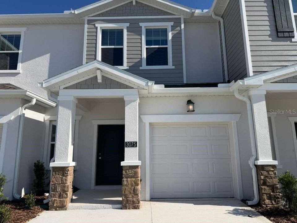 En Renta: $2,299 (3 camas, 2 baños, 1689 Pies cuadrados)