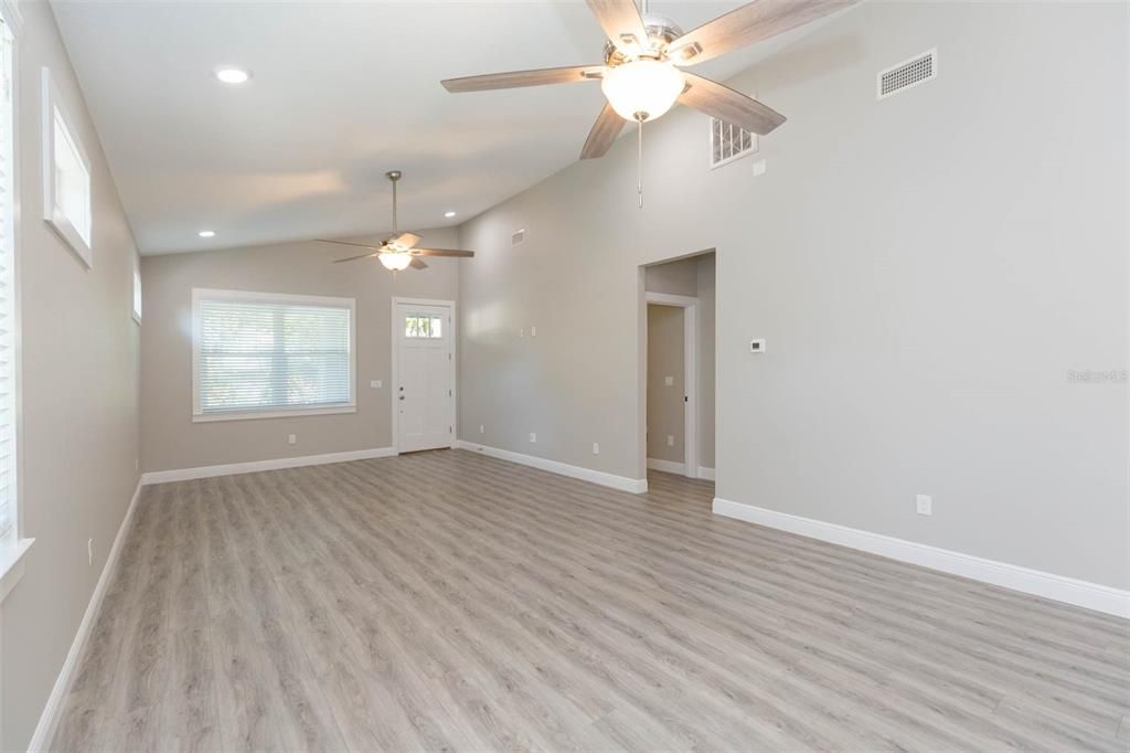 En Renta: $2,900 (3 camas, 2 baños, 1512 Pies cuadrados)