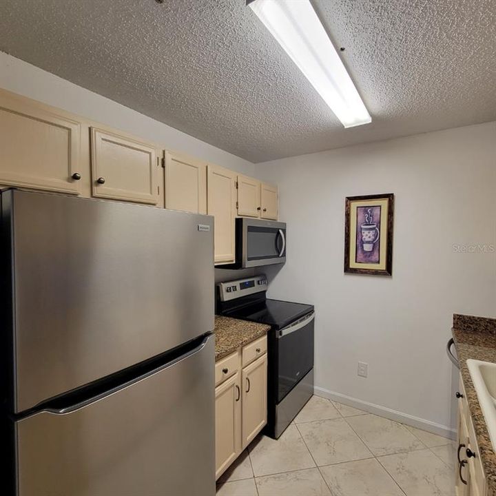 На продажу: $195,000 (2 спален, 2 ванн, 1119 Квадратных фут)