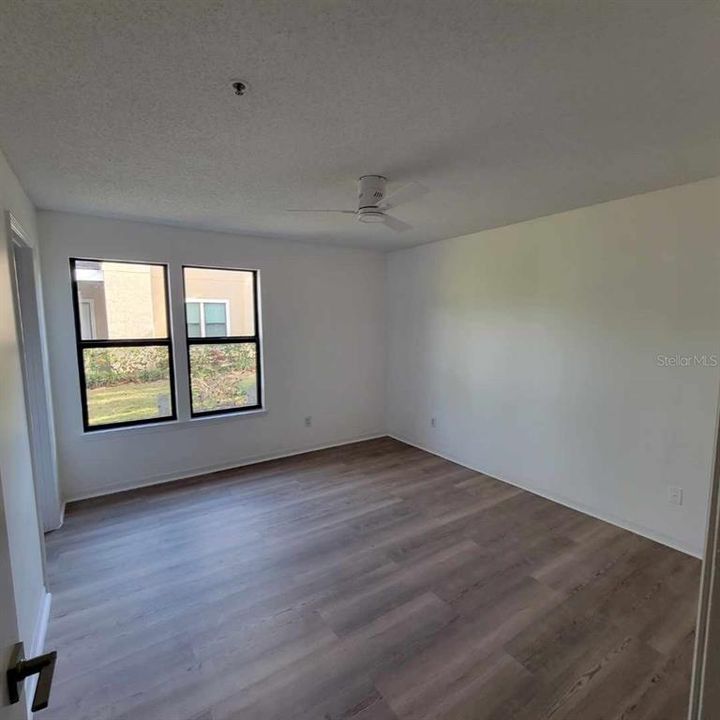 На продажу: $195,000 (2 спален, 2 ванн, 1119 Квадратных фут)