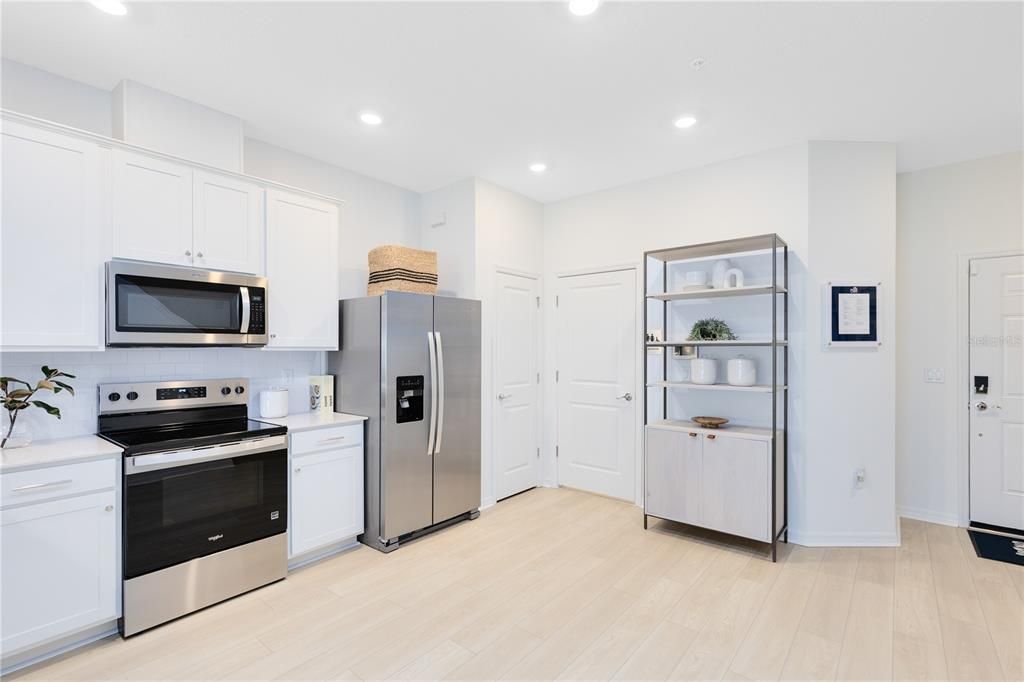 На продажу: $261,600 (3 спален, 2 ванн, 1699 Квадратных фут)