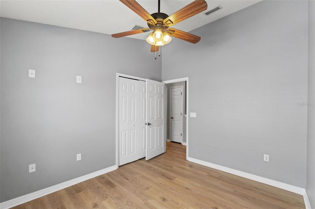 На продажу: $449,900 (3 спален, 2 ванн, 1635 Квадратных фут)