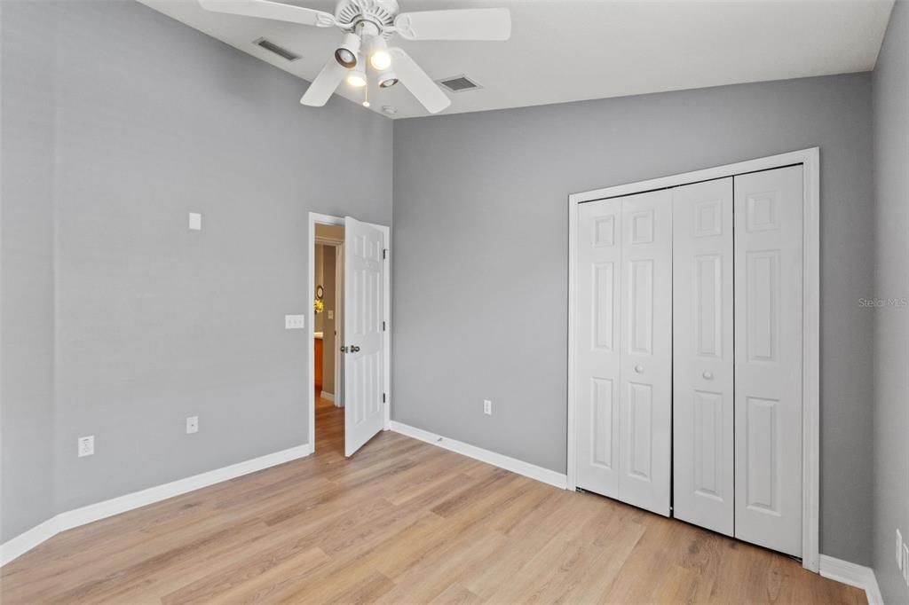 На продажу: $449,900 (3 спален, 2 ванн, 1635 Квадратных фут)