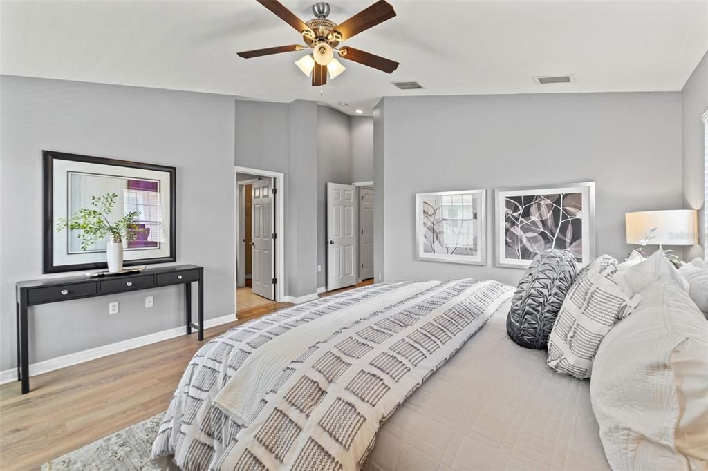 На продажу: $449,900 (3 спален, 2 ванн, 1635 Квадратных фут)