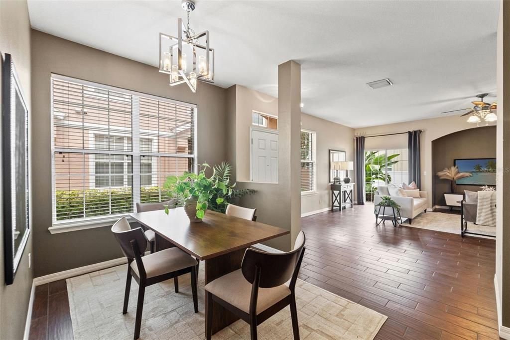 На продажу: $449,900 (3 спален, 2 ванн, 1635 Квадратных фут)