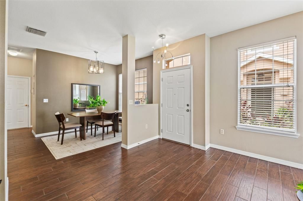 На продажу: $449,900 (3 спален, 2 ванн, 1635 Квадратных фут)