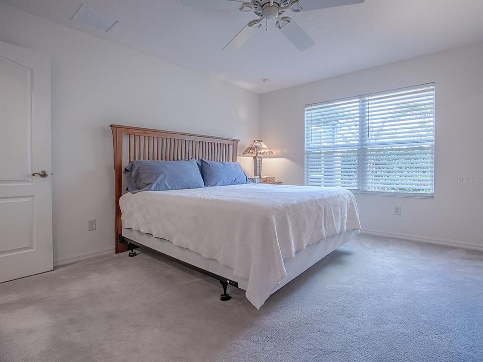 На продажу: $365,000 (3 спален, 2 ванн, 1512 Квадратных фут)