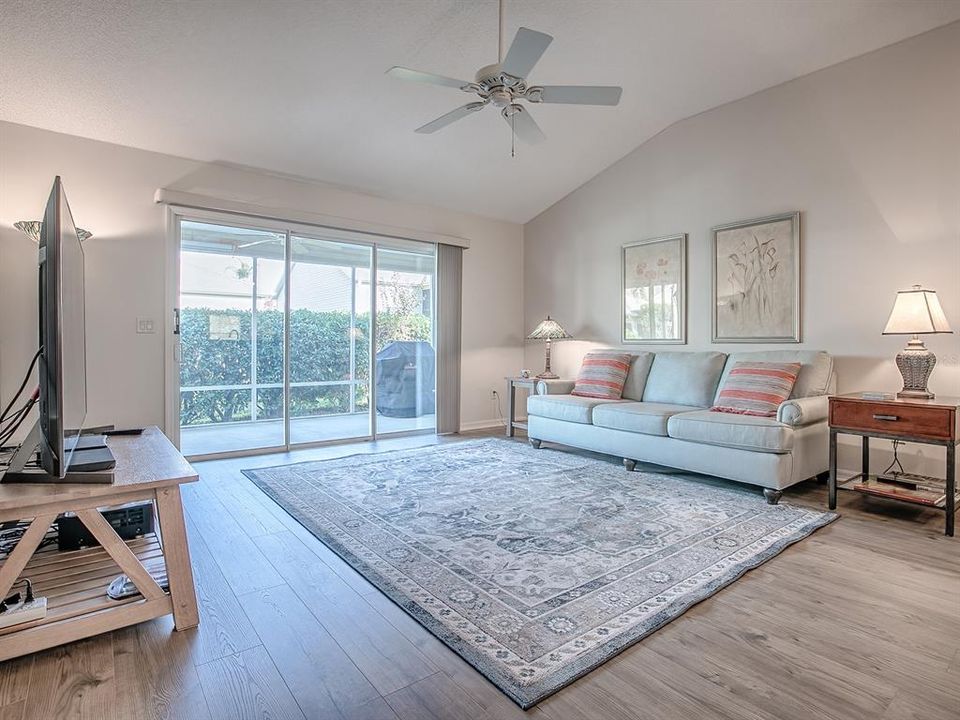 На продажу: $365,000 (3 спален, 2 ванн, 1512 Квадратных фут)