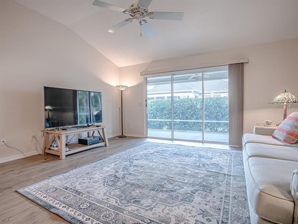 На продажу: $365,000 (3 спален, 2 ванн, 1512 Квадратных фут)