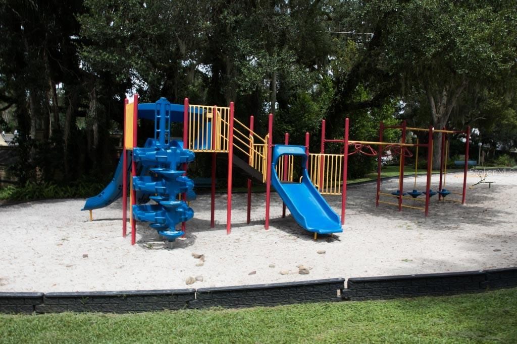 En Venta: $415,000 (3 camas, 2 baños, 1671 Pies cuadrados)