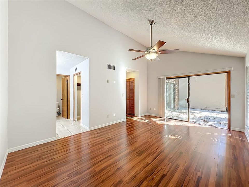 En Venta: $415,000 (3 camas, 2 baños, 1671 Pies cuadrados)