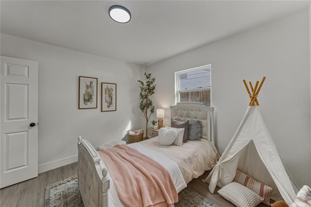 For Sale: $549,900 (4 beds, 3 baths, 1620 Square Feet)