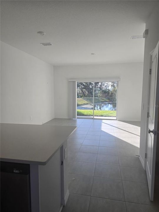 For Rent: $1,900 (2 beds, 2 baths, 1219 Square Feet)