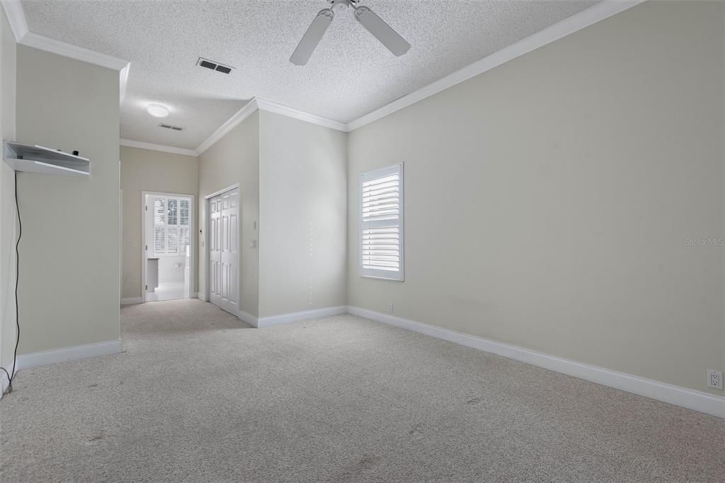 For Sale: $599,000 (4 beds, 2 baths, 2336 Square Feet)