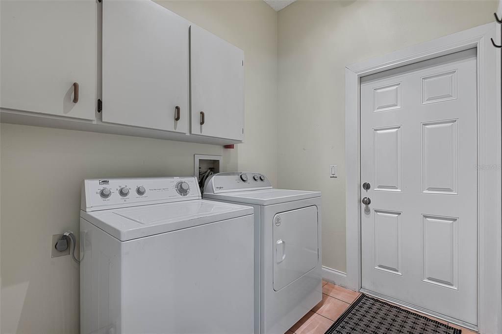 For Sale: $599,000 (4 beds, 2 baths, 2336 Square Feet)