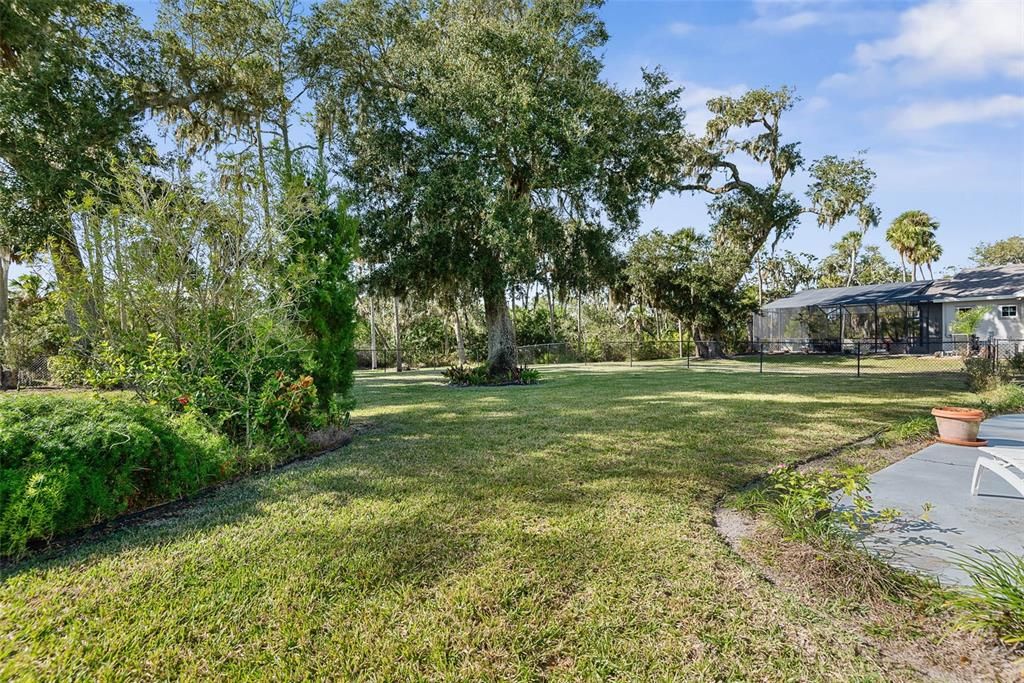 For Sale: $599,000 (4 beds, 2 baths, 2336 Square Feet)