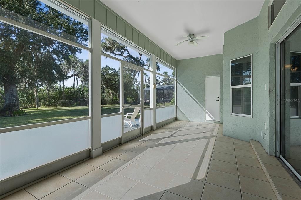 For Sale: $599,000 (4 beds, 2 baths, 2336 Square Feet)