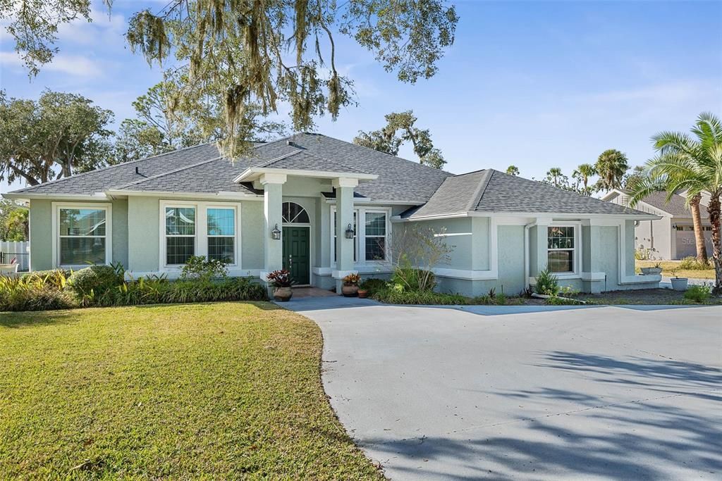 For Sale: $599,000 (4 beds, 2 baths, 2336 Square Feet)