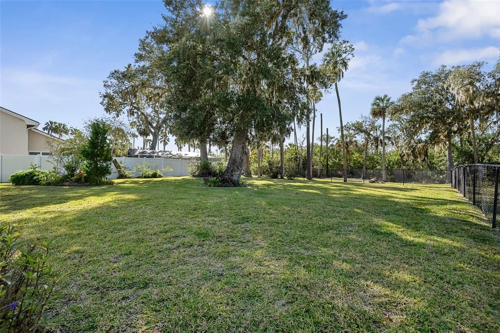 For Sale: $599,000 (4 beds, 2 baths, 2336 Square Feet)