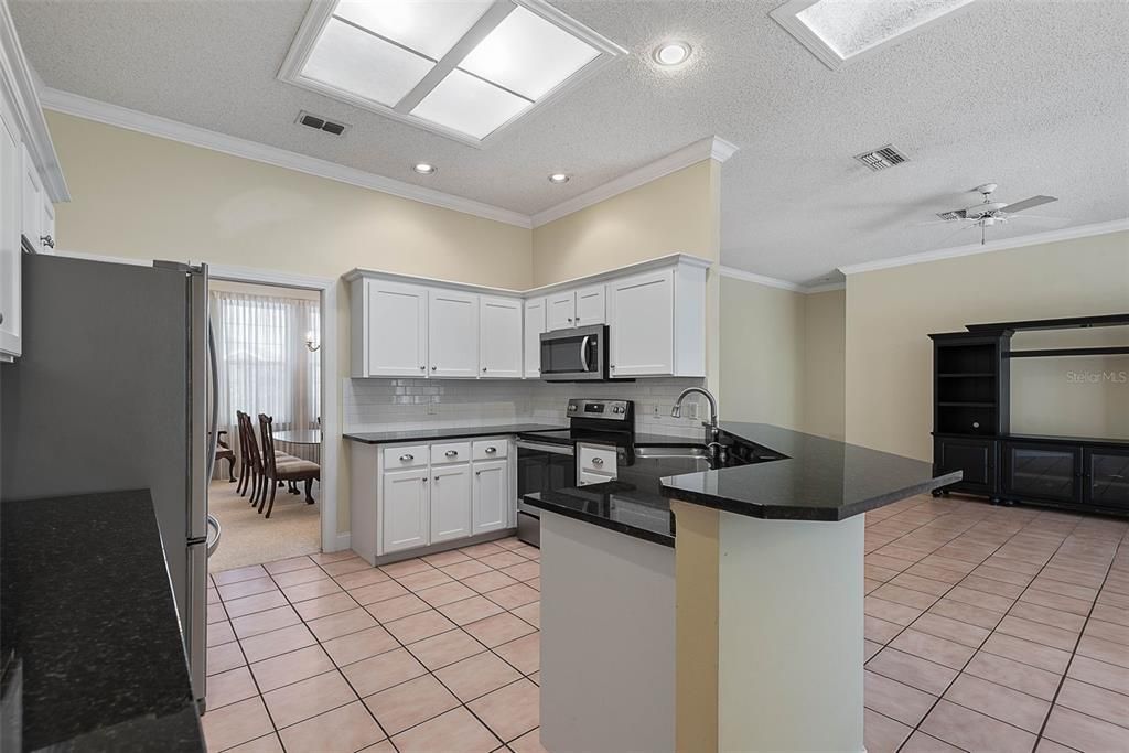 For Sale: $599,000 (4 beds, 2 baths, 2336 Square Feet)