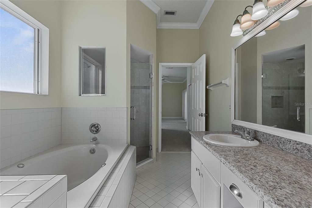 For Sale: $599,000 (4 beds, 2 baths, 2336 Square Feet)