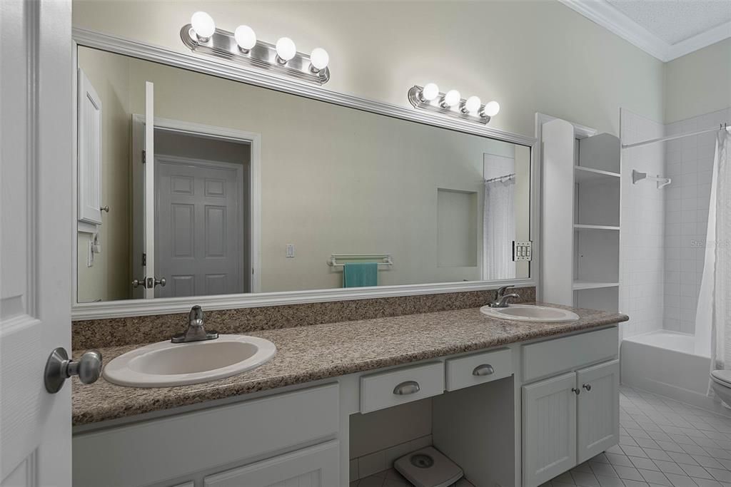 For Sale: $599,000 (4 beds, 2 baths, 2336 Square Feet)