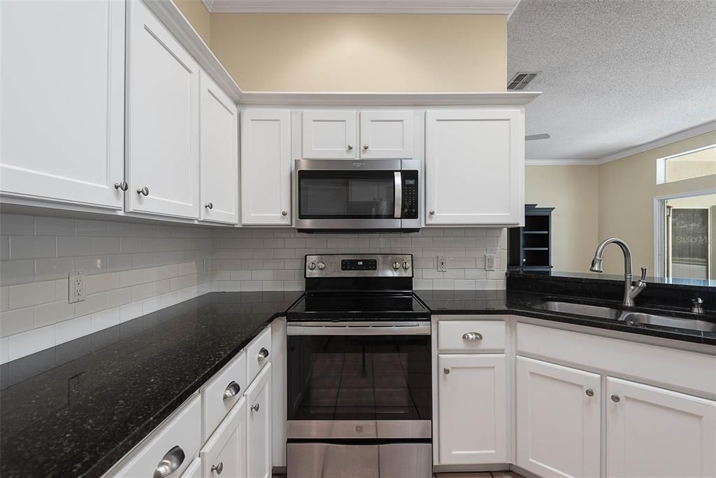 For Sale: $599,000 (4 beds, 2 baths, 2336 Square Feet)