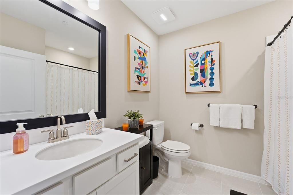 En Venta: $219,900 (2 camas, 2 baños, 1618 Pies cuadrados)