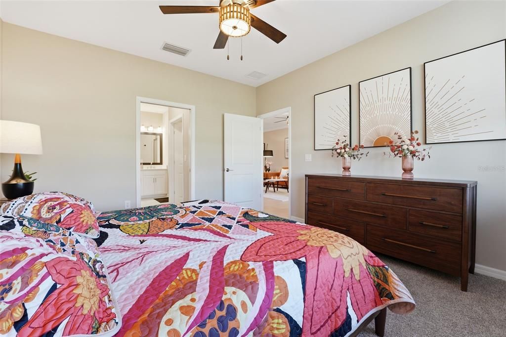 En Venta: $219,900 (2 camas, 2 baños, 1618 Pies cuadrados)