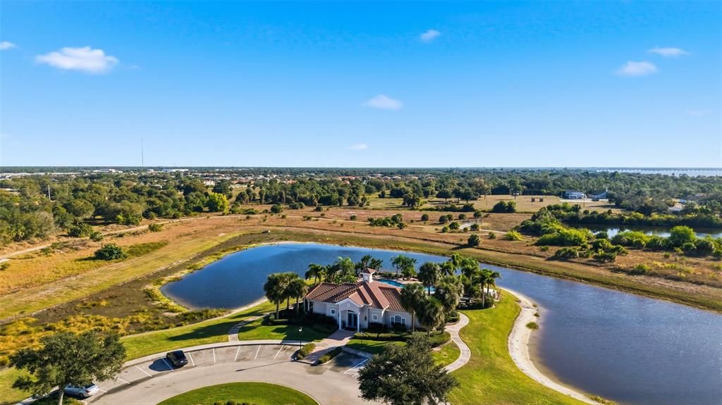 En Venta: $219,900 (2 camas, 2 baños, 1618 Pies cuadrados)